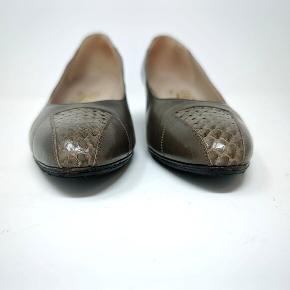 Vintage Ferragamo Pumps 7 Green Leather Heels - Picture 5 of 12